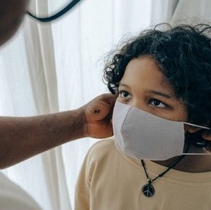 kid-at-doctor
