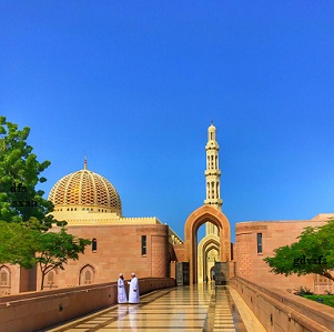 Grand-Mosque-Oman-amazing