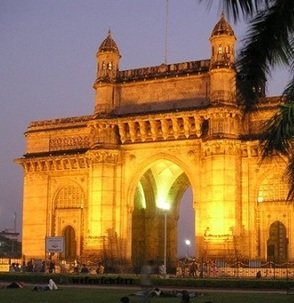 gateway-of-India-at-night