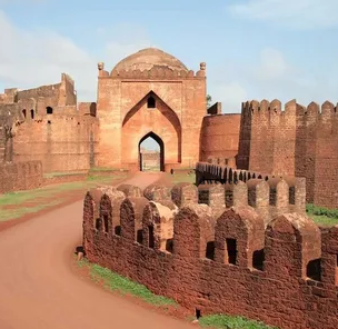 fort-with-red-stone