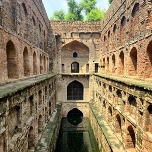 AGRSEN-KI-BAWDI-MONUMENT