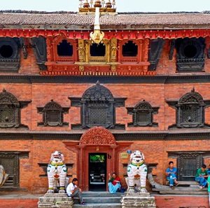 temple-entrance-Nepal