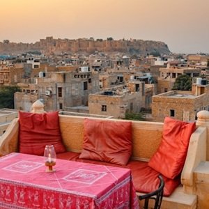 table-fort-view