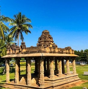 temple-ancient-tree
