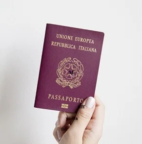 Italian-passport-784